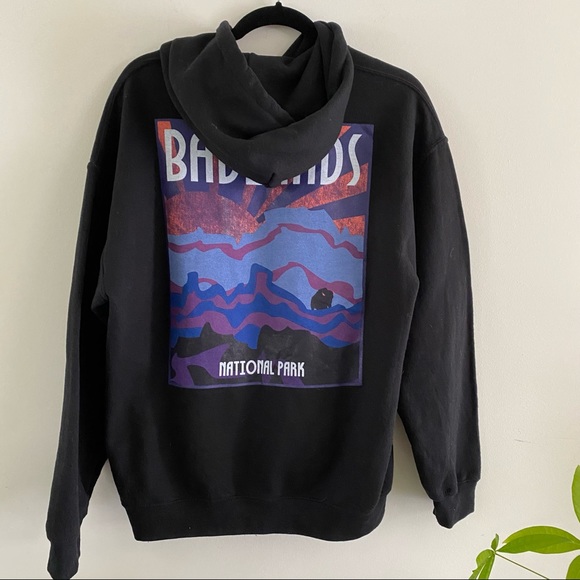 Badlands National Park Hoodie Black with Pockets. South Dakota. Size M